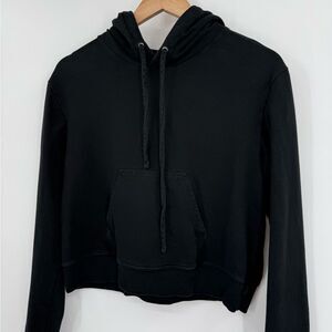GOODLIFE Cropped Long Sleeve Hooded Sweatshirt in Black | Size Medium